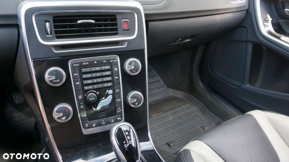 Volvo S60 T5 Geartronic Summum - 26