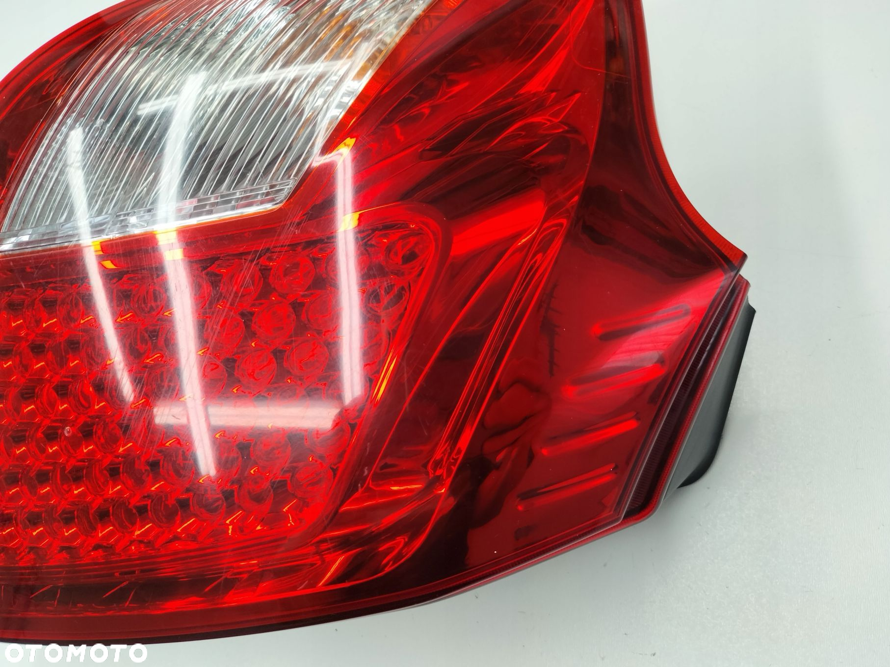 LAMPA PRAWA TYŁ TYLNA 92402-1H0 KIA CEED 1 I 5D HB LIFT - 3