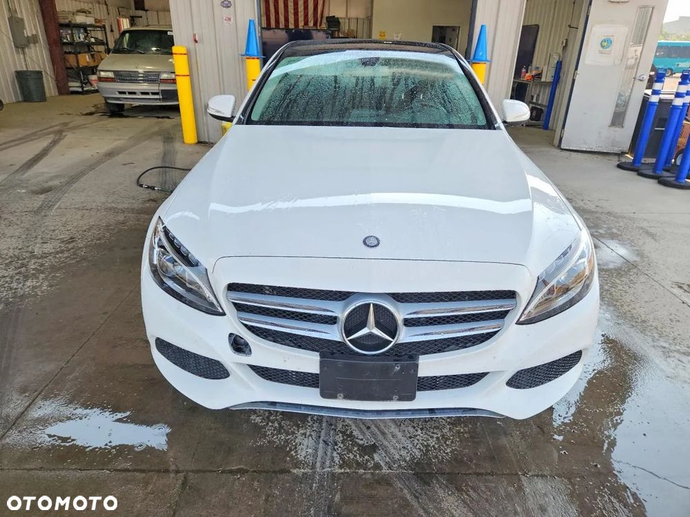 Mercedes-Benz Klasa C 300 7G-TRONIC Exclusive - 5