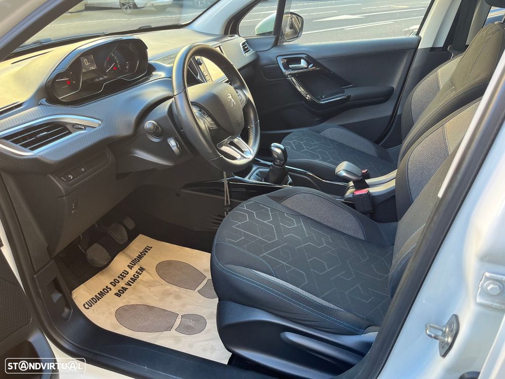 Peugeot 2008 1.5 BlueHDi Signature - 11