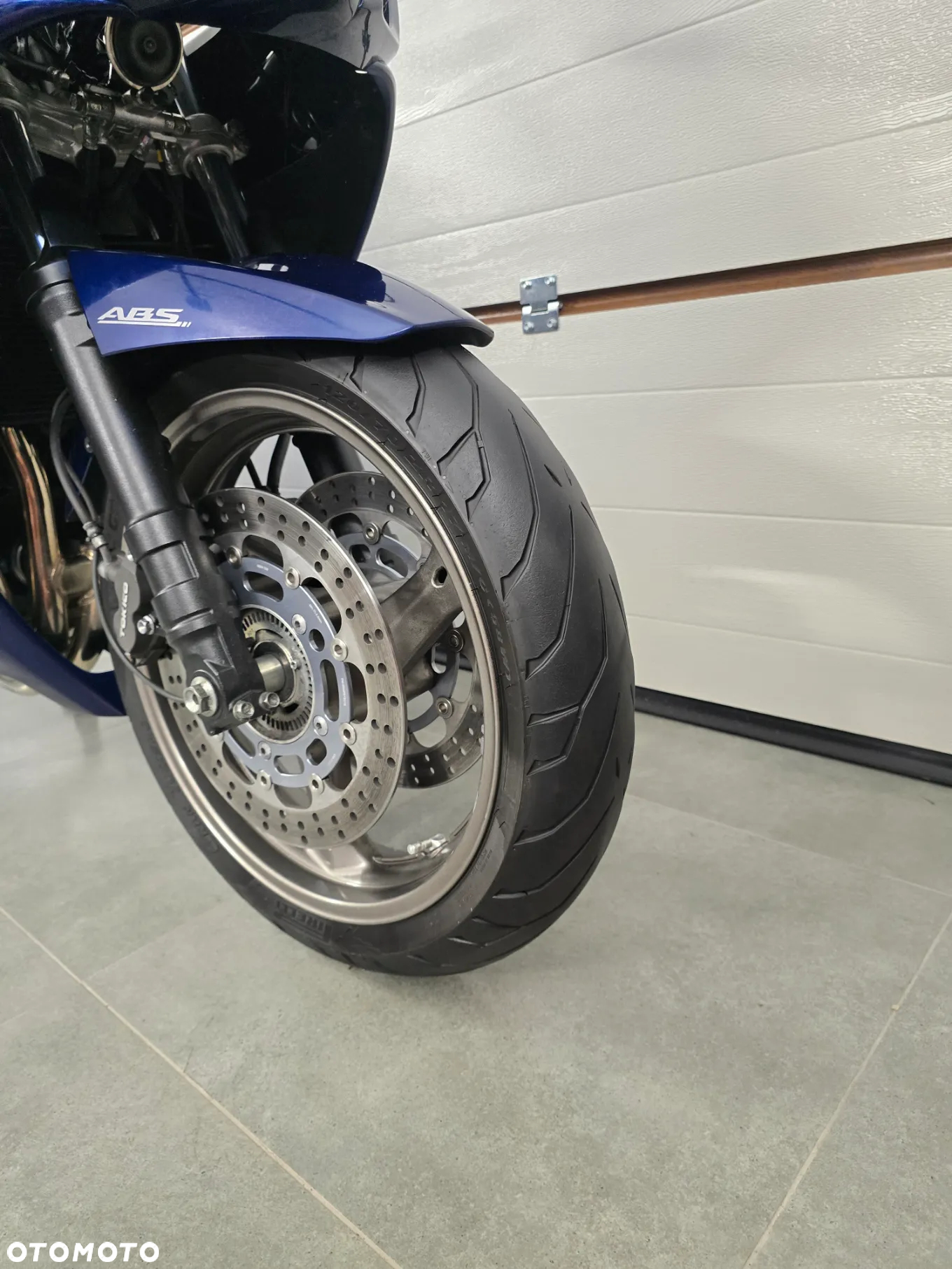 Suzuki GSX - 19
