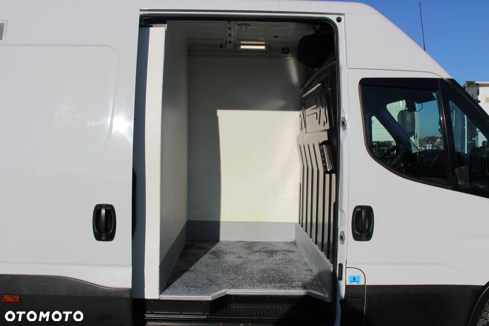 Iveco DAILY 35C14 *140 KM*/L4H2 *LONG*/ KLIMA/ MANUAL  /*SERWIS FR*/ STAN IDEALNY / - 14