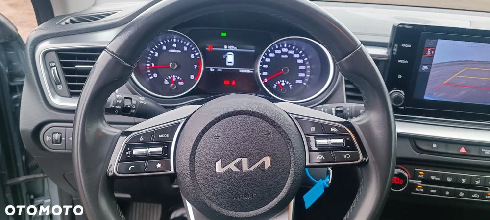 Kia Ceed - 13