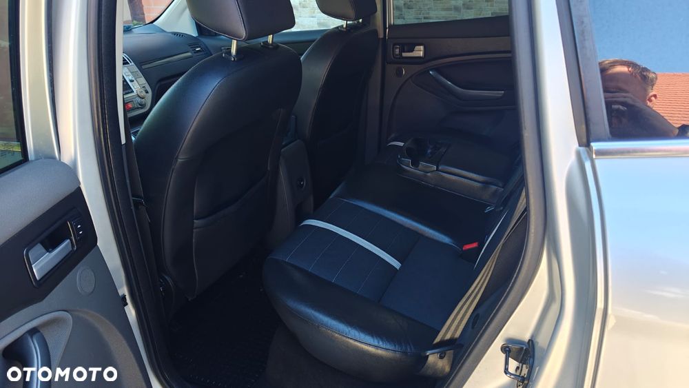 Ford Kuga 2.0 TDCi Titanium - 21