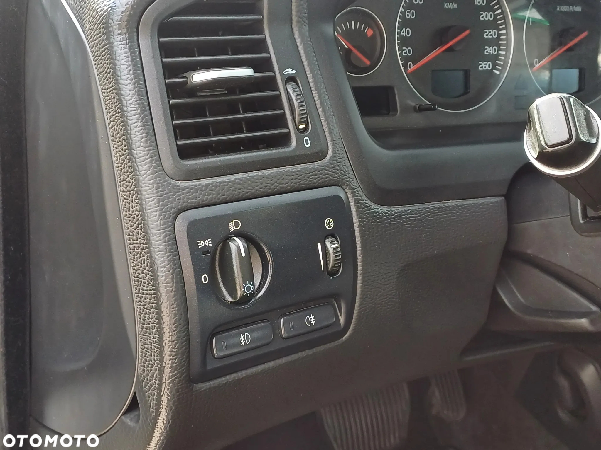 Volvo V70 D5 Summum - 30