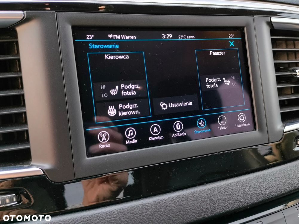Chrysler Pacifica - 23