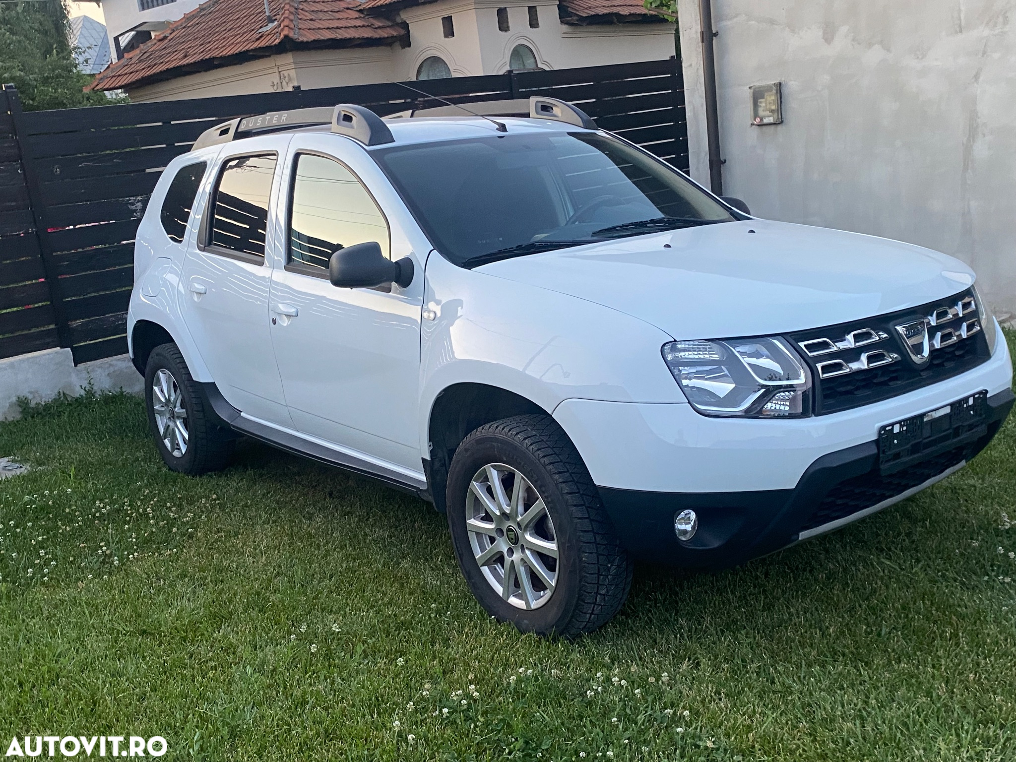 Dacia Duster 1.5 dCi 4x2 Laureate - 3