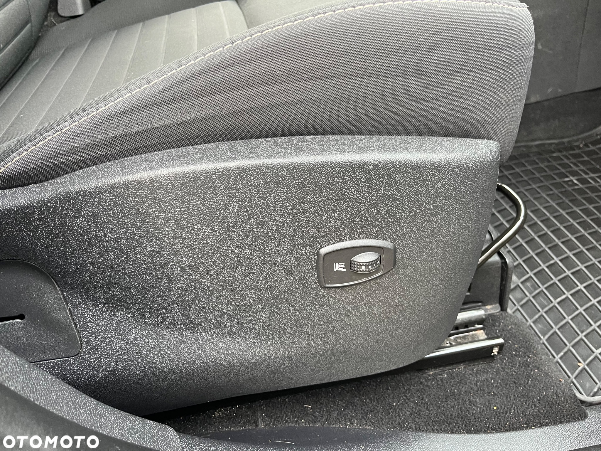 Renault Scenic ENERGY TCe 130 BOSE EDITION - 13