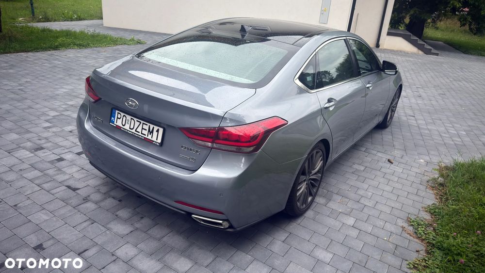 Hyundai Genesis - 7