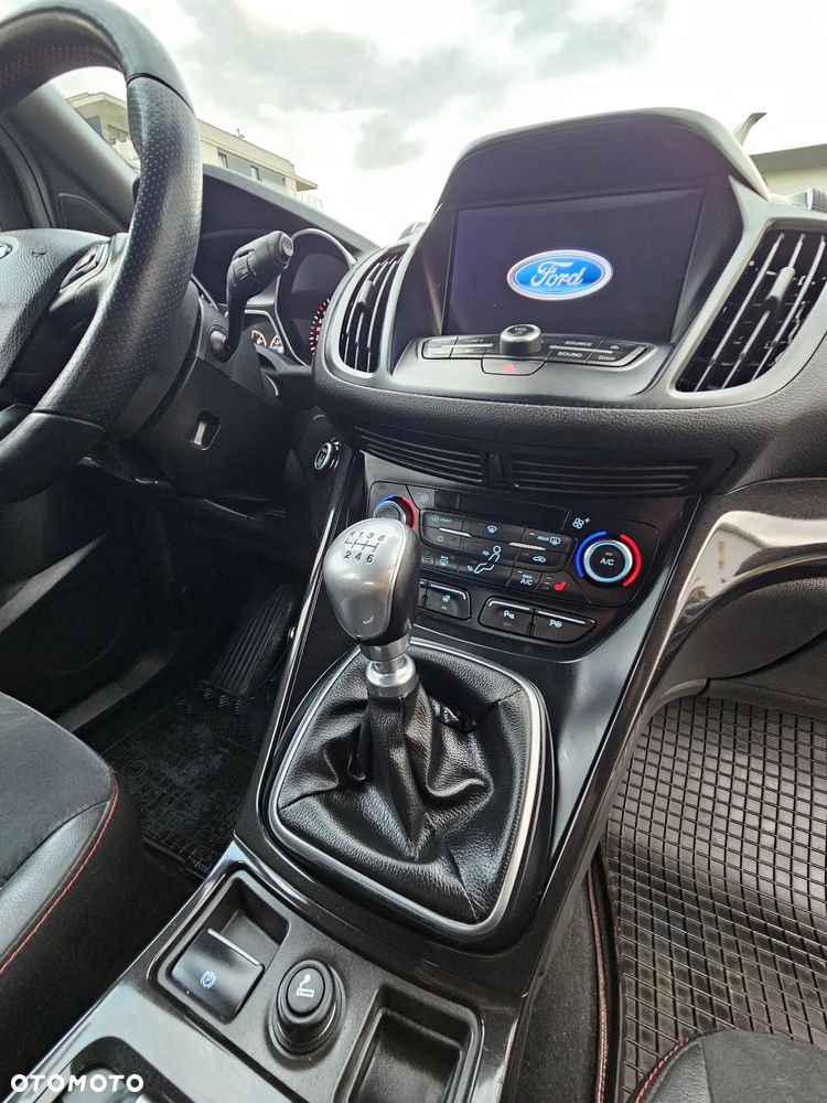 Ford Kuga 2.0 TDCi 4x2 ST-Line - 16