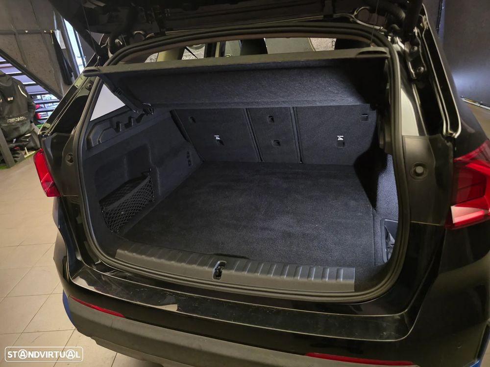 BMW iX1 xDrive30 - 5