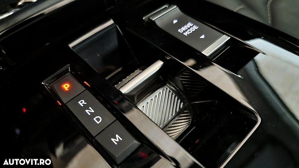 Citroën C4 PureTech 130 Stop&Start EAT8 FEEL PACK - 29