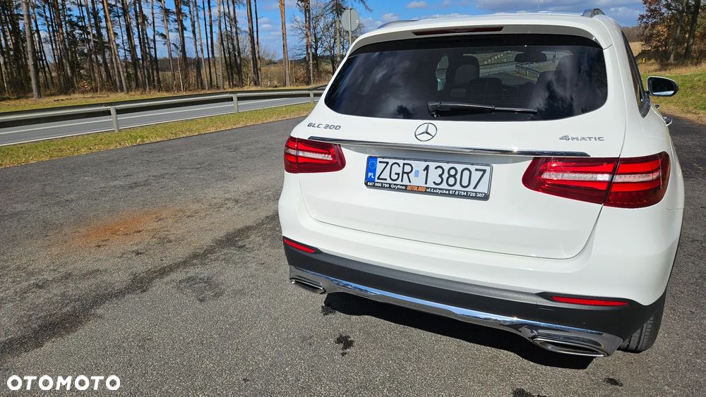 Mercedes-Benz GLC 300 4Matic 9G-TRONIC - 5