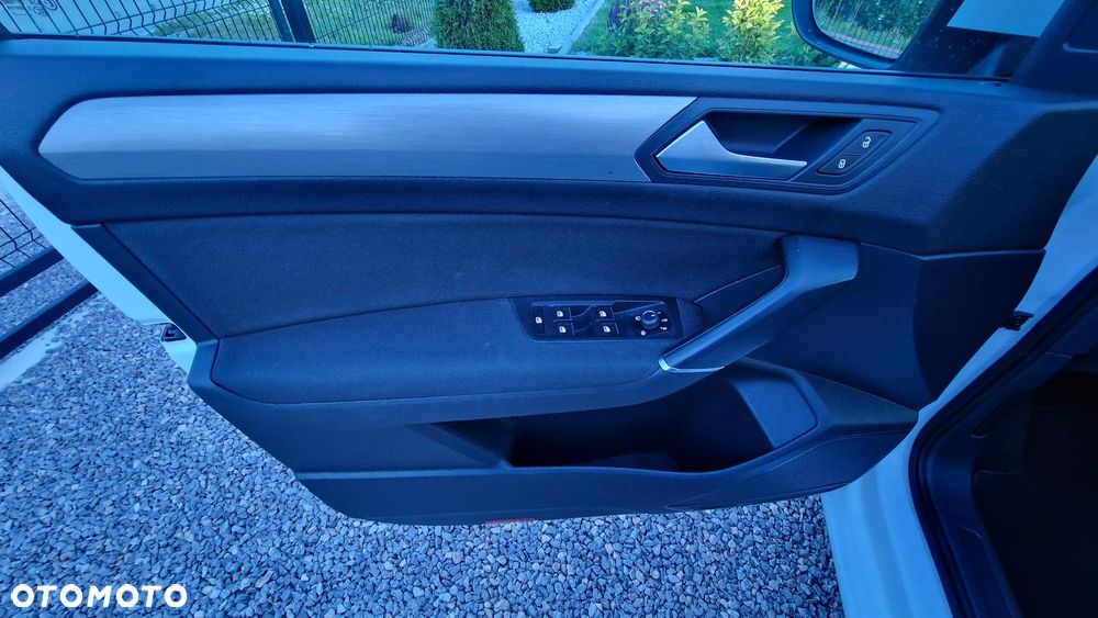 Volkswagen Touran 1.6 TDI SCR (BlueMotion Technology) Comfortline - 21