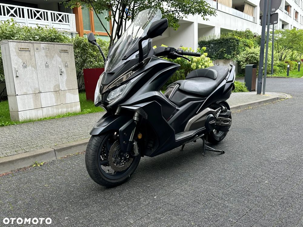 Kymco AK 550