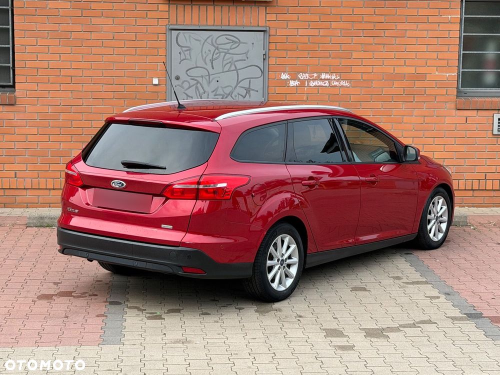 Ford Focus 1.0 EcoBoost Titanium - 25
