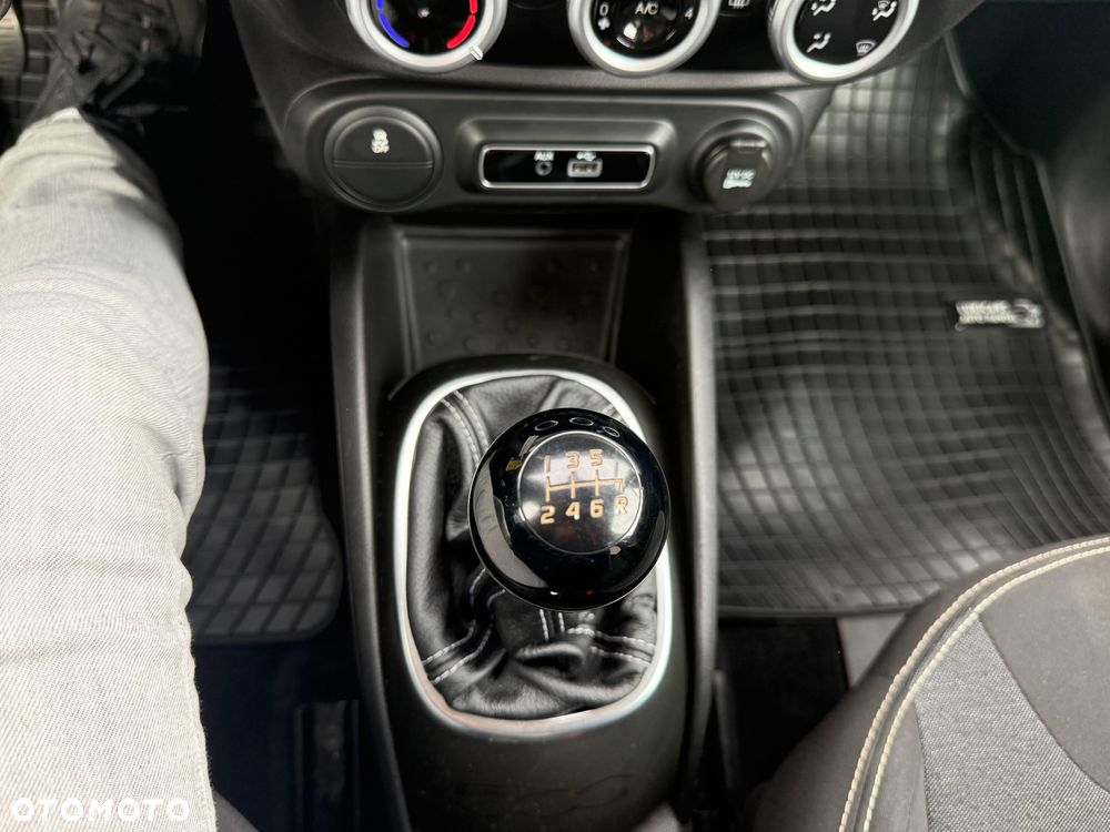 Fiat 500L Urban 1.4 16V Lounge - 26