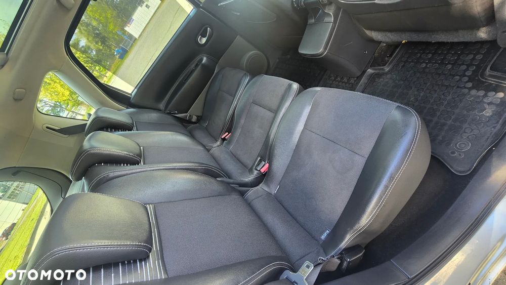 Renault Scenic - 16