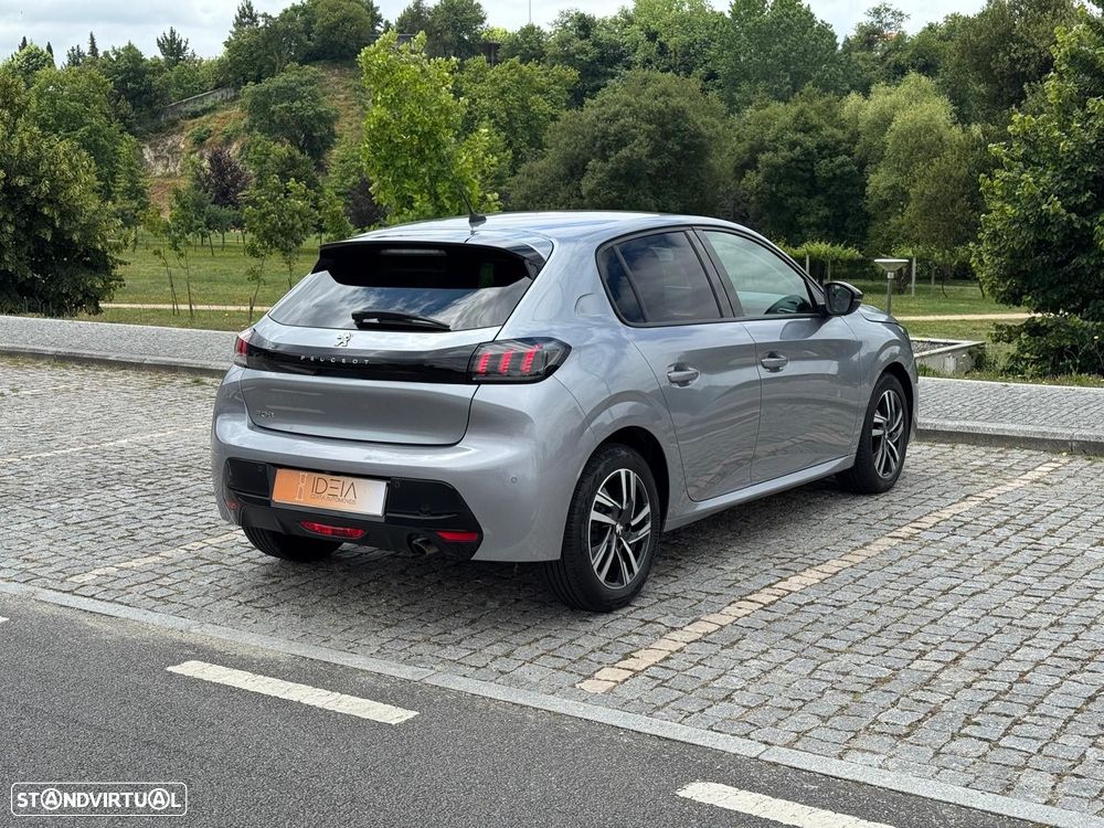 Peugeot 208 - 4