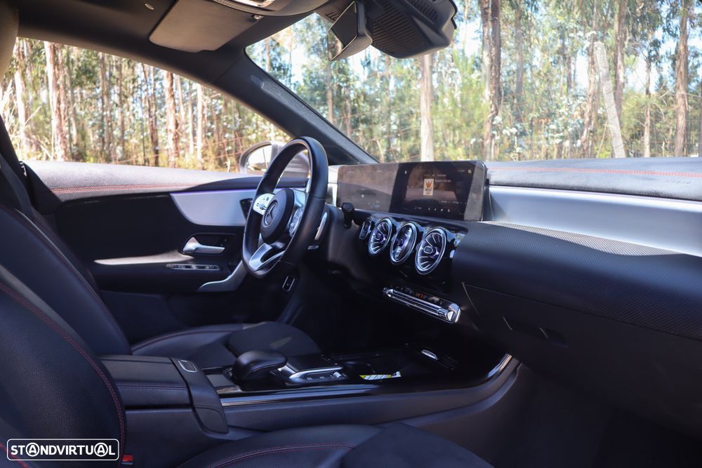 Mercedes-Benz CLA 250 e 8G-DCT AMG Line - 12