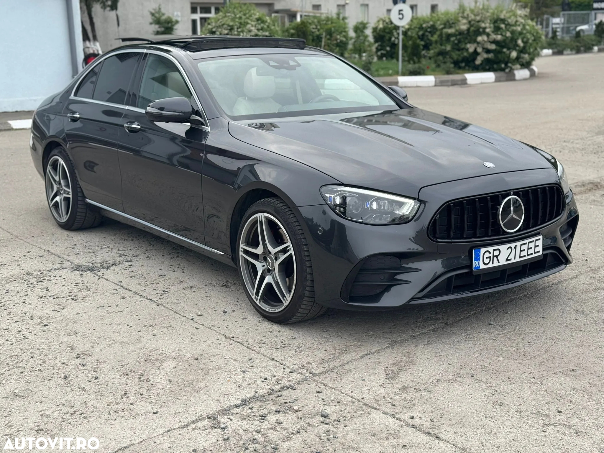 Mercedes-Benz E 220 d 4MATIC Aut. - 3