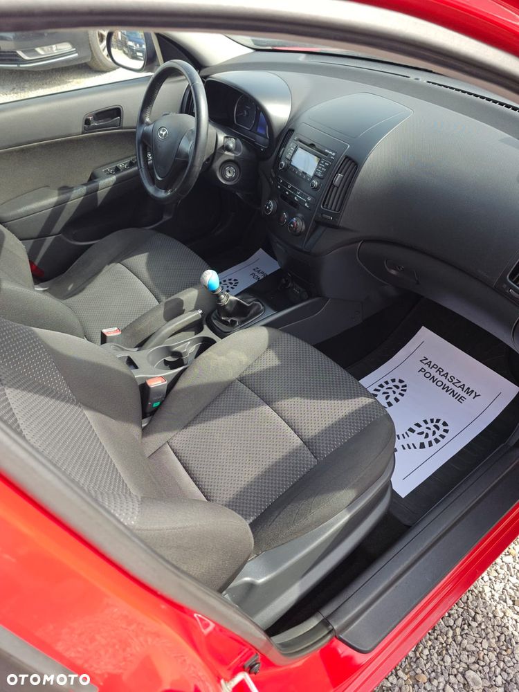 Hyundai i30 1.6 CRDi Base + World Cup - 10