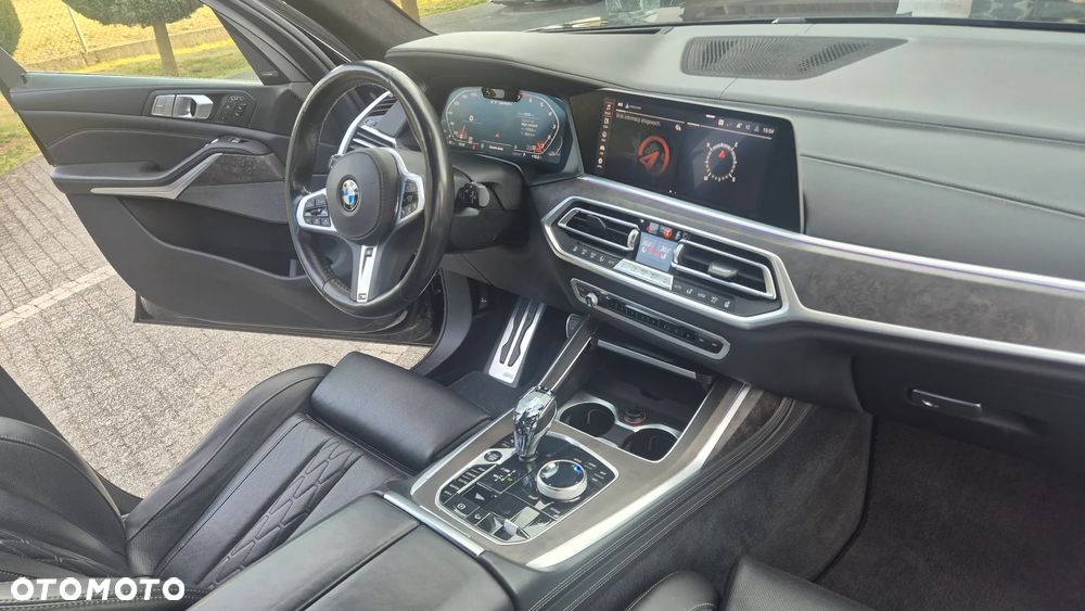 BMW X7 M50i - 14