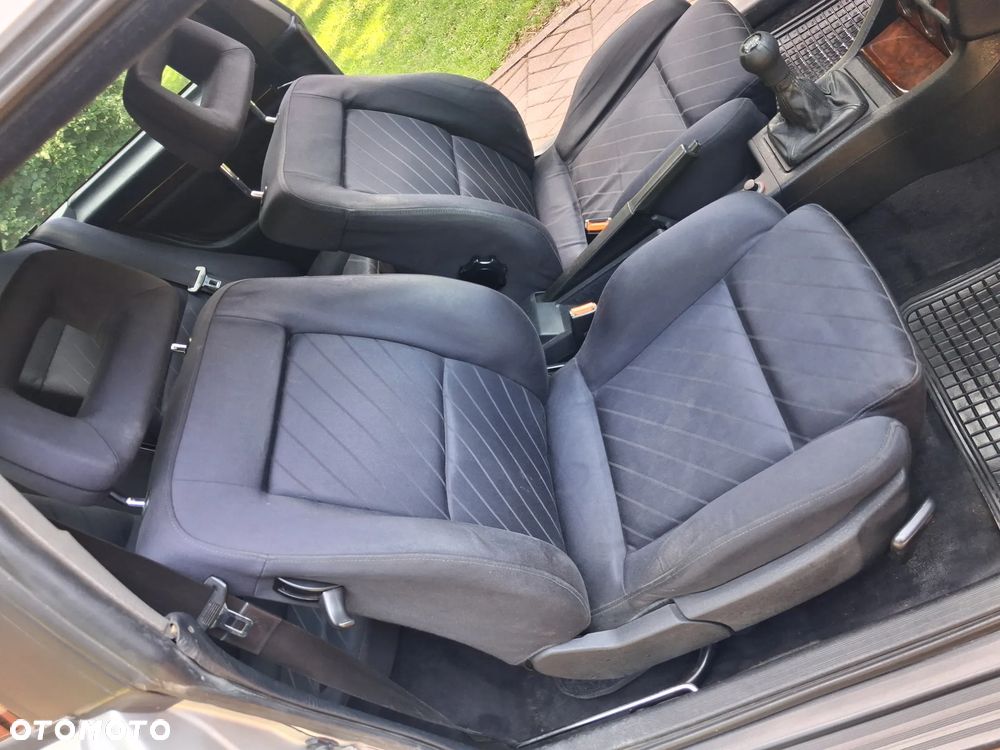 Audi 80 2.6 E - 12