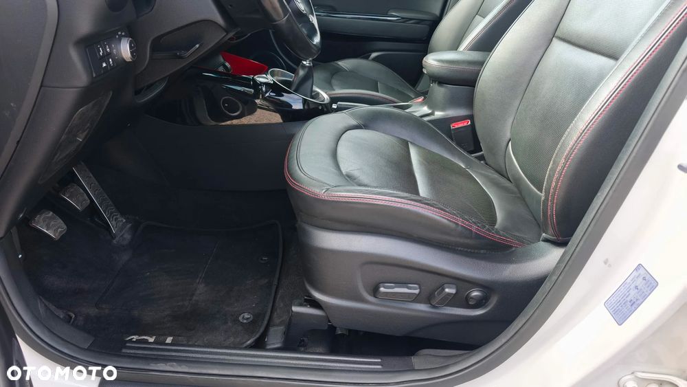 Kia Soul 1.6 GDI White&Red Edition - 7