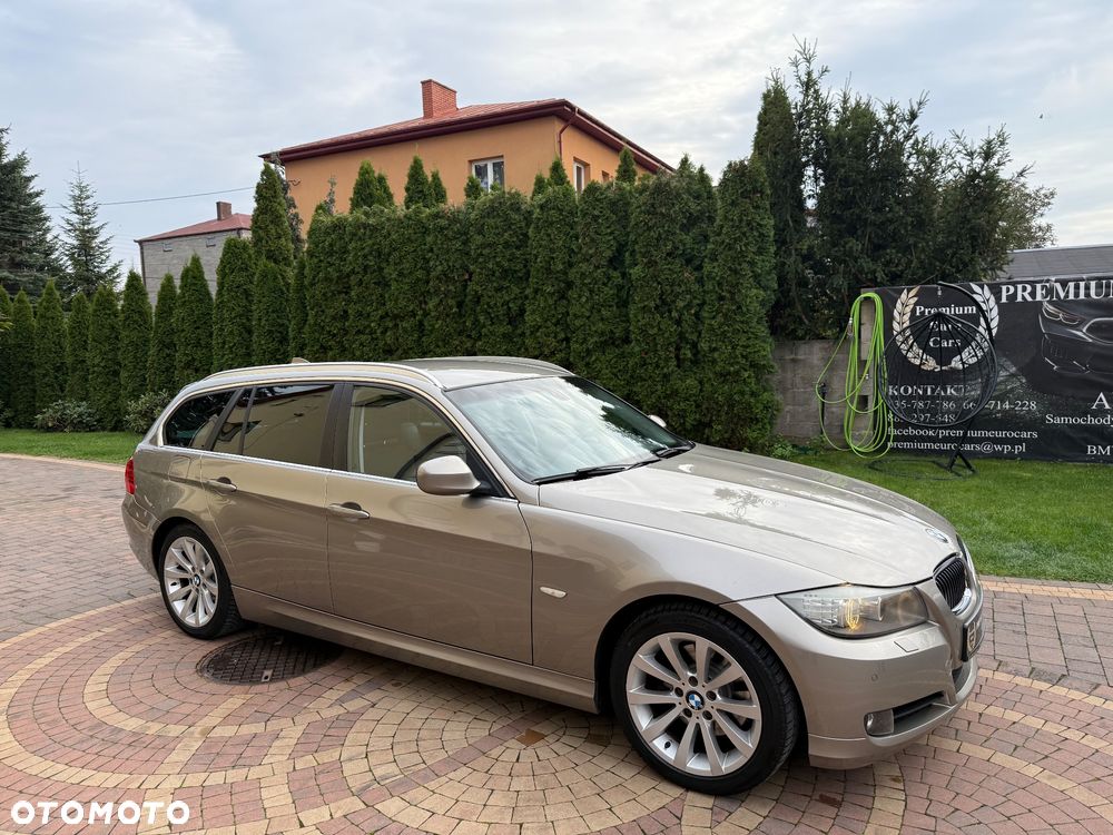 BMW Seria 3 320d Touring Sport-Aut Blue Performance Luxury Line - 1