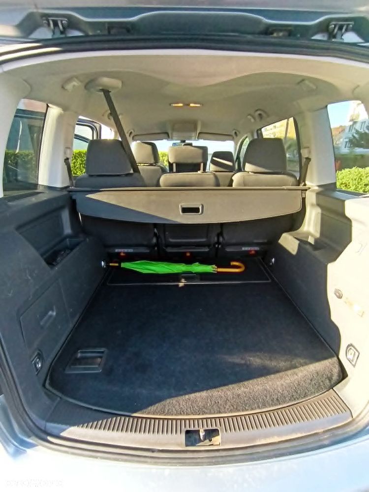 Volkswagen Touran 2.0 TDI United - 11