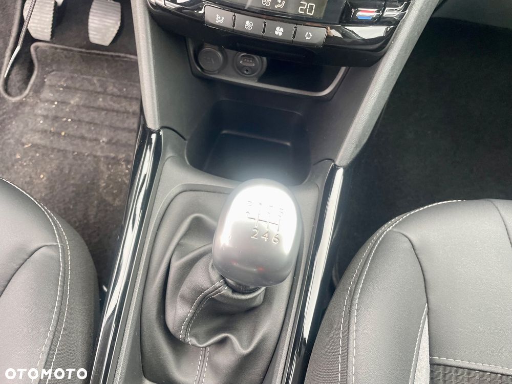 Peugeot 2008 PureTech 130 GPF Stop&Start Allure - 38