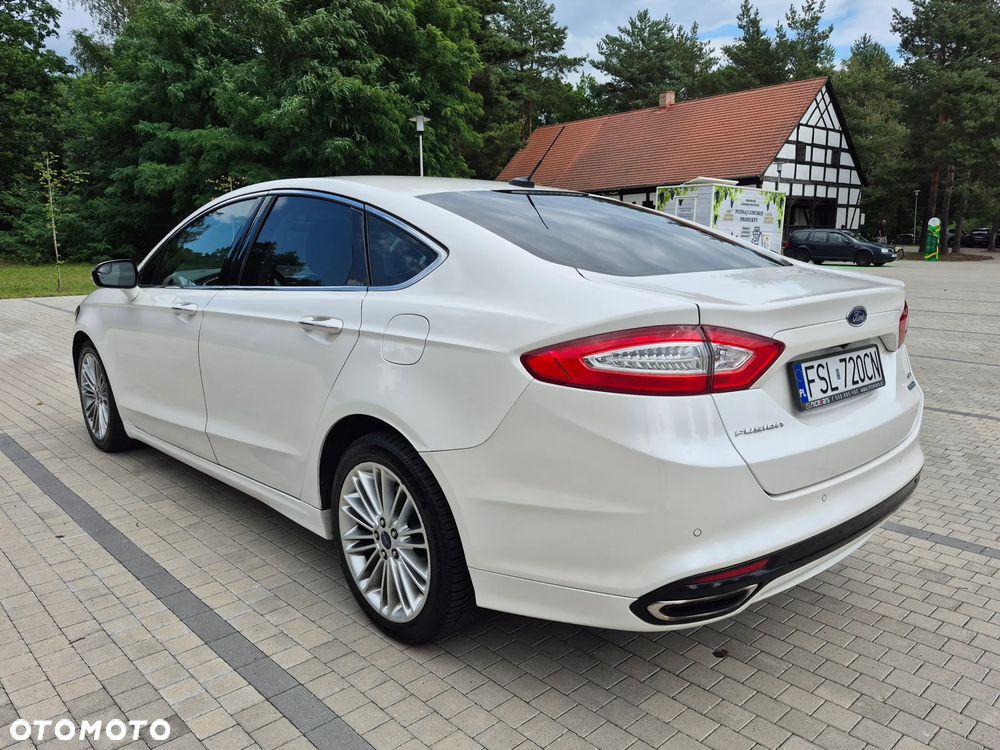 Ford Fusion - 4