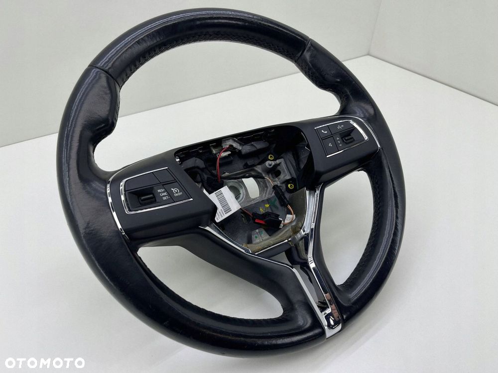 MASERATI QUATTROPORTE VI KIEROWNICA MULTIFUNKCJA ŁOPATKI - 1