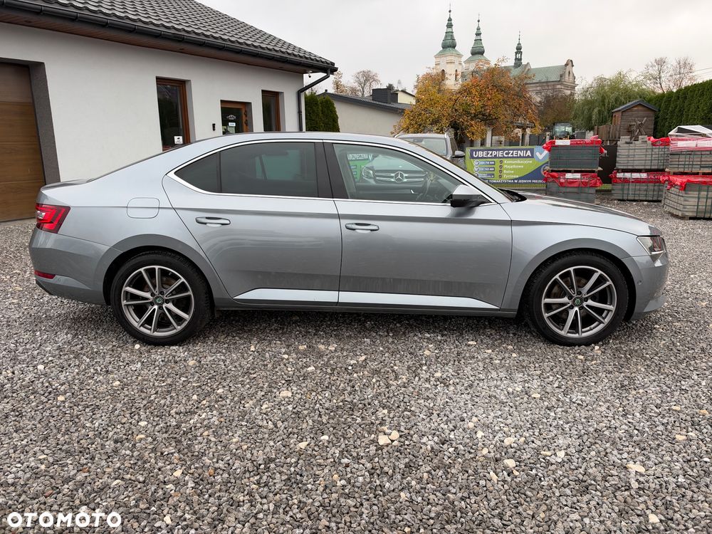 Skoda Superb 2.0 TDI DSG L&K - 36