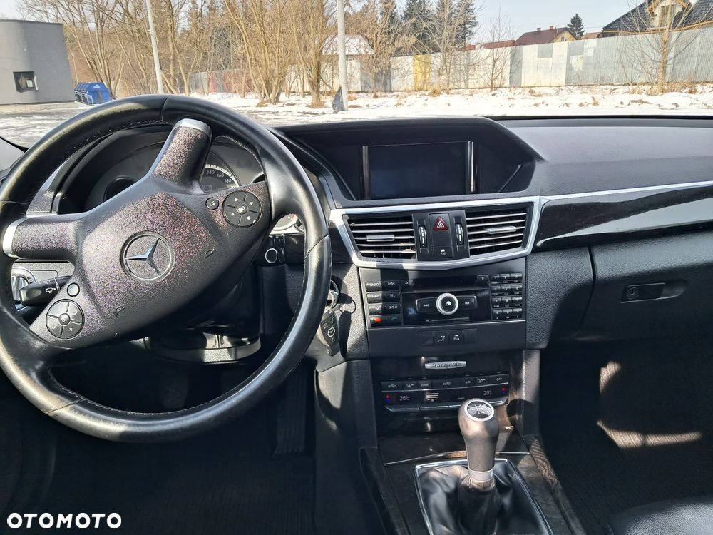 Mercedes-Benz Klasa E 200 CDI Avantgarde - 16