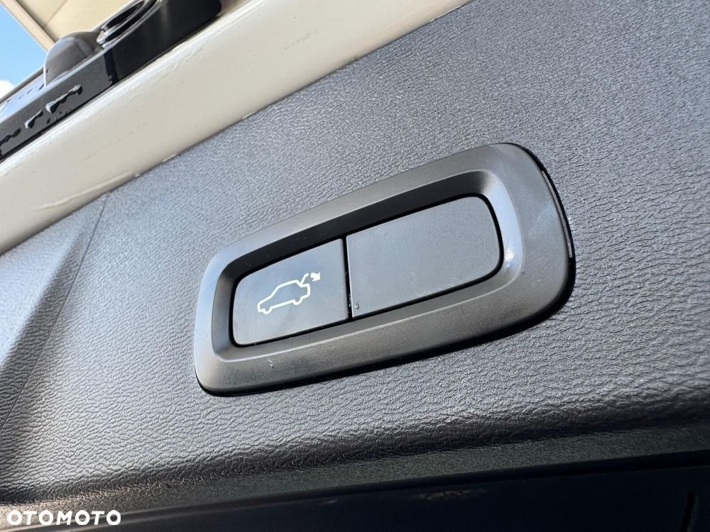 Volvo XC 40 T3 Momentum - 18