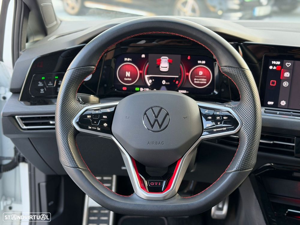VW Golf 2.0 TSI OPF DSG GTI - 23