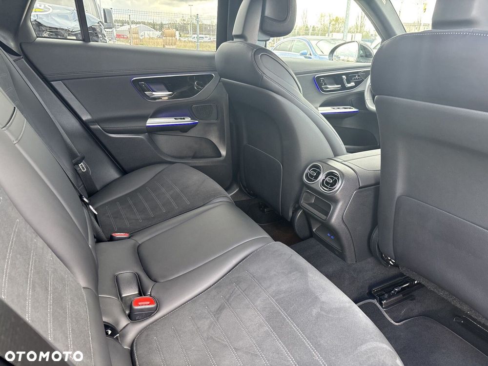 Mercedes-Benz GLC - 21