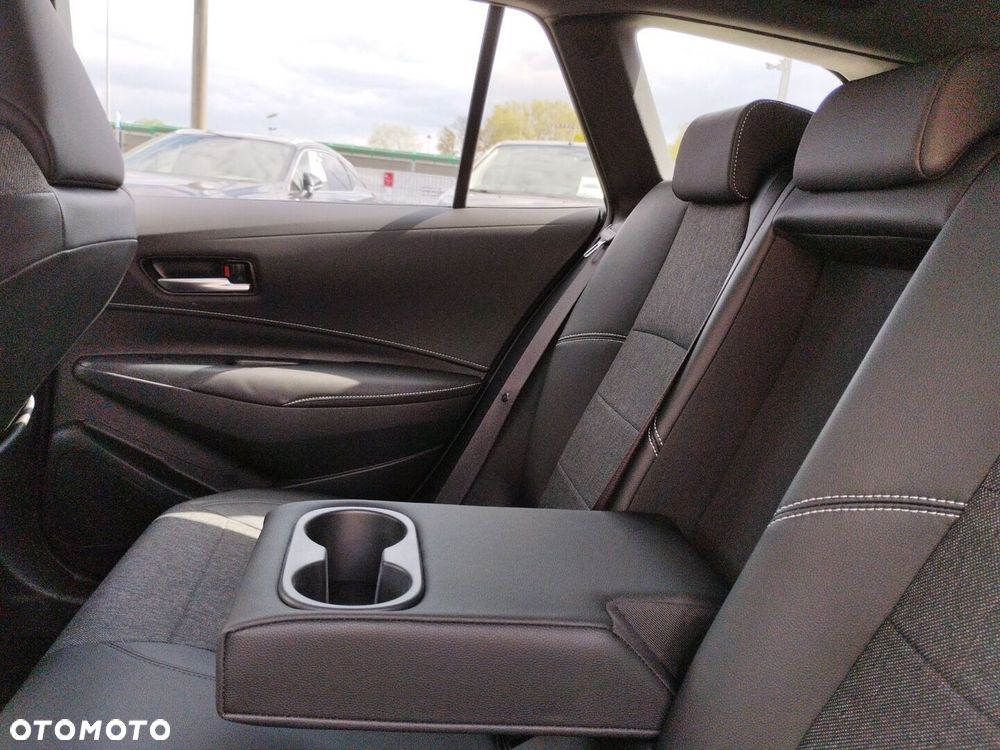 Toyota Corolla - 11