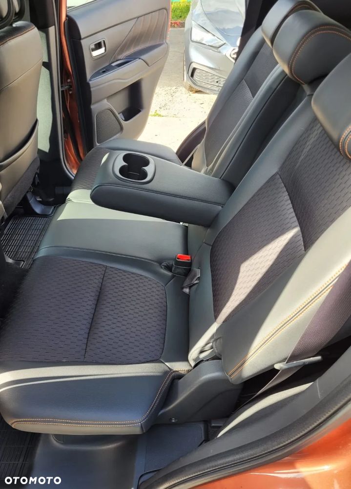 Mitsubishi Outlander 2.0 Instyle Navi CVT - 7