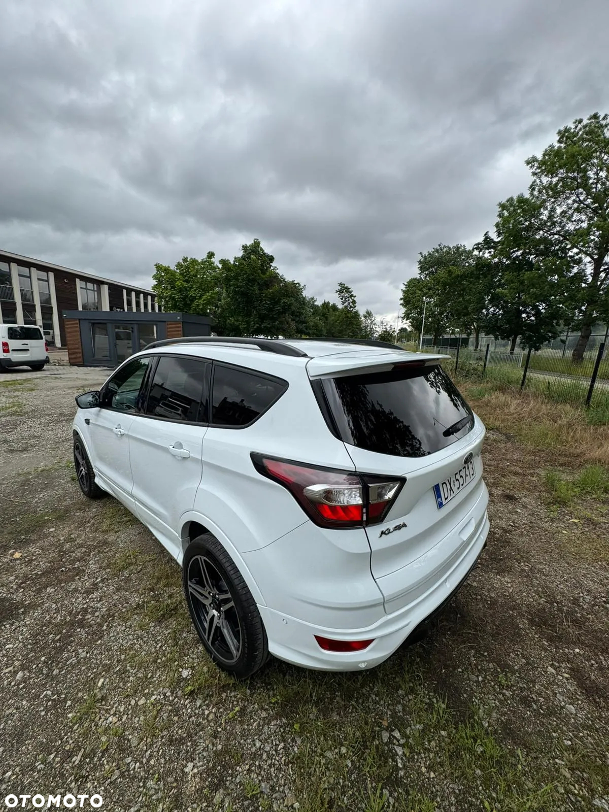Ford Kuga 1.5 EcoBoost 2x4 ST-Line - 4