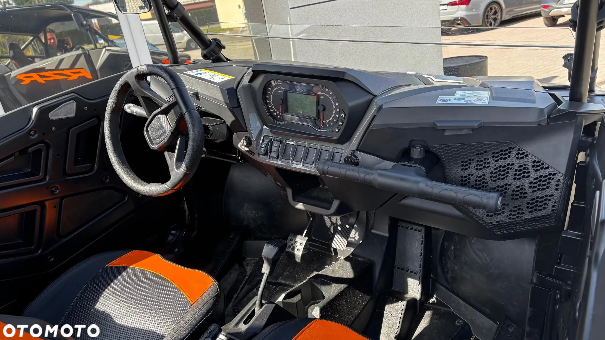 Polaris RZR - 17