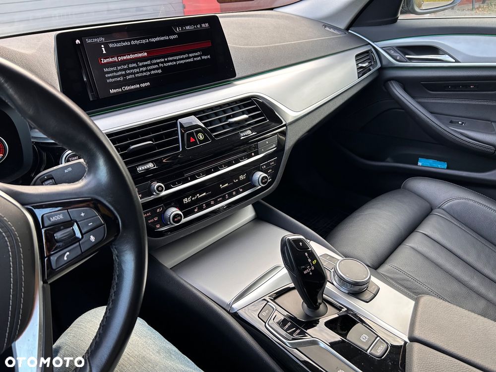 BMW Seria 5 520d xDrive Business Edition sport - 12