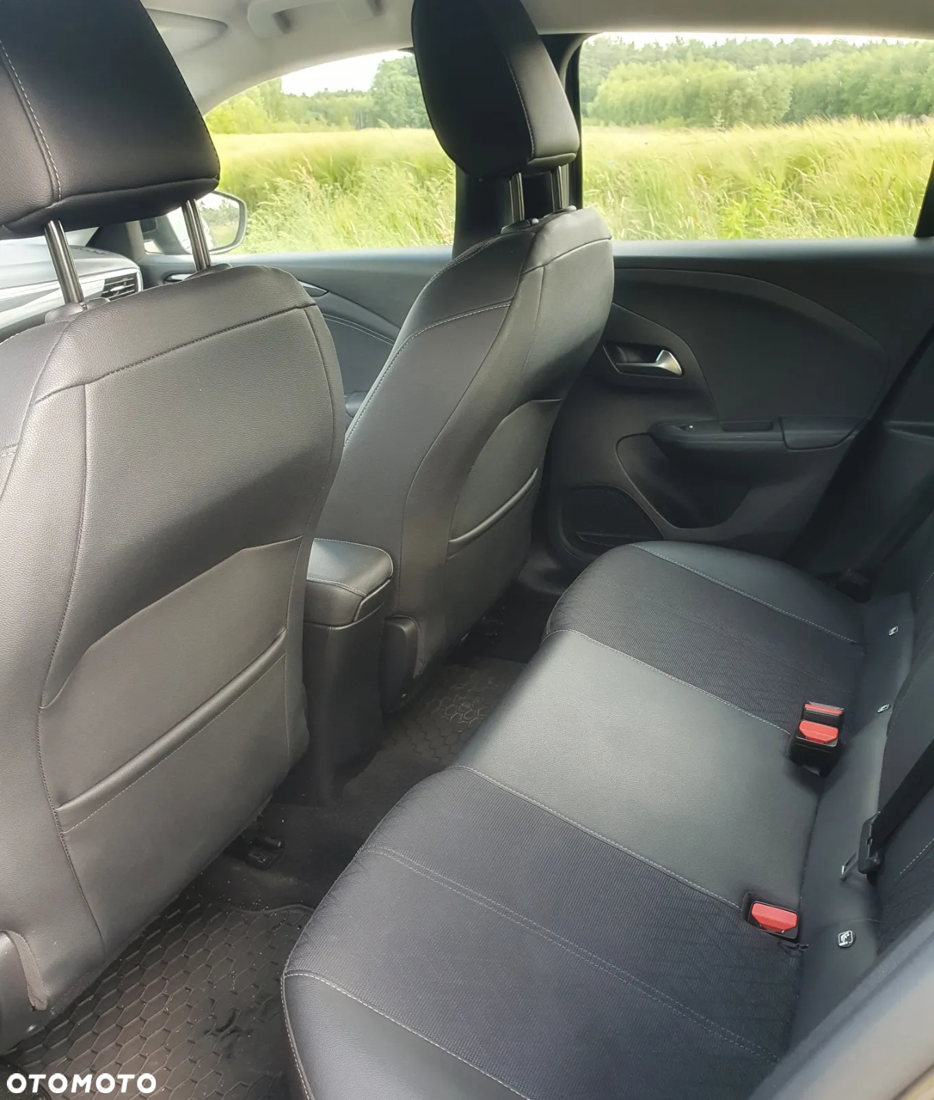 Opel Corsa 1.2 Elegance S&S - 12