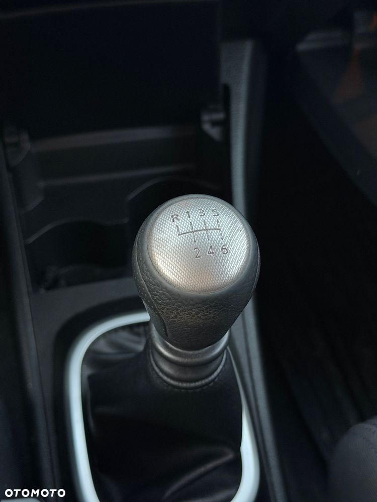 Nissan Tiida - 19