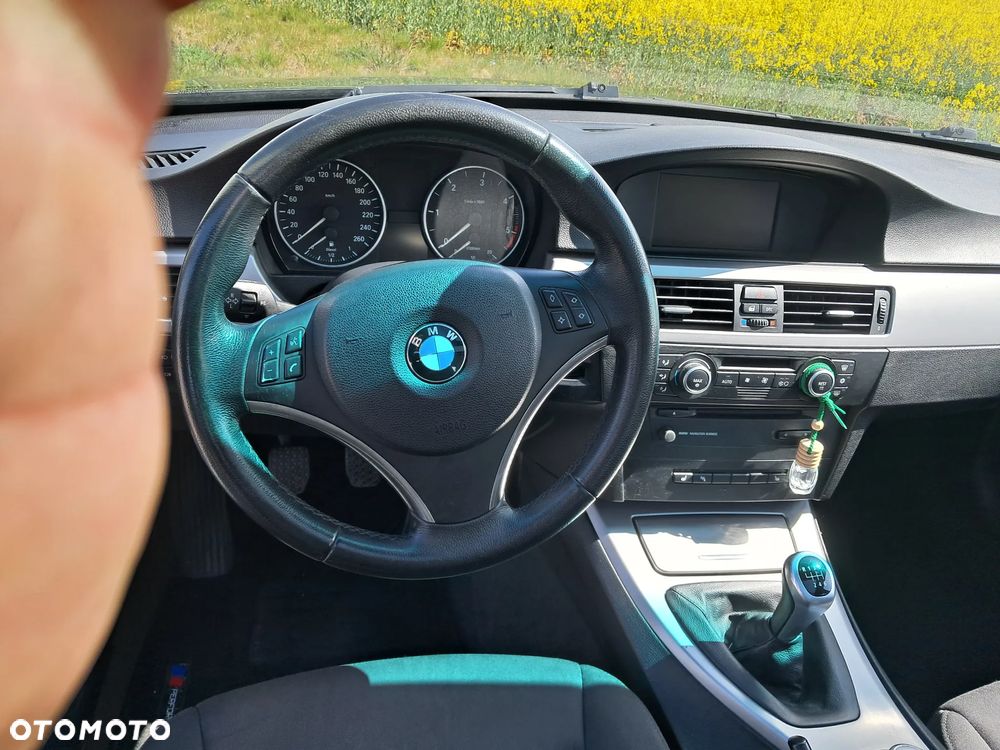 BMW Seria 3 320d DPF - 12