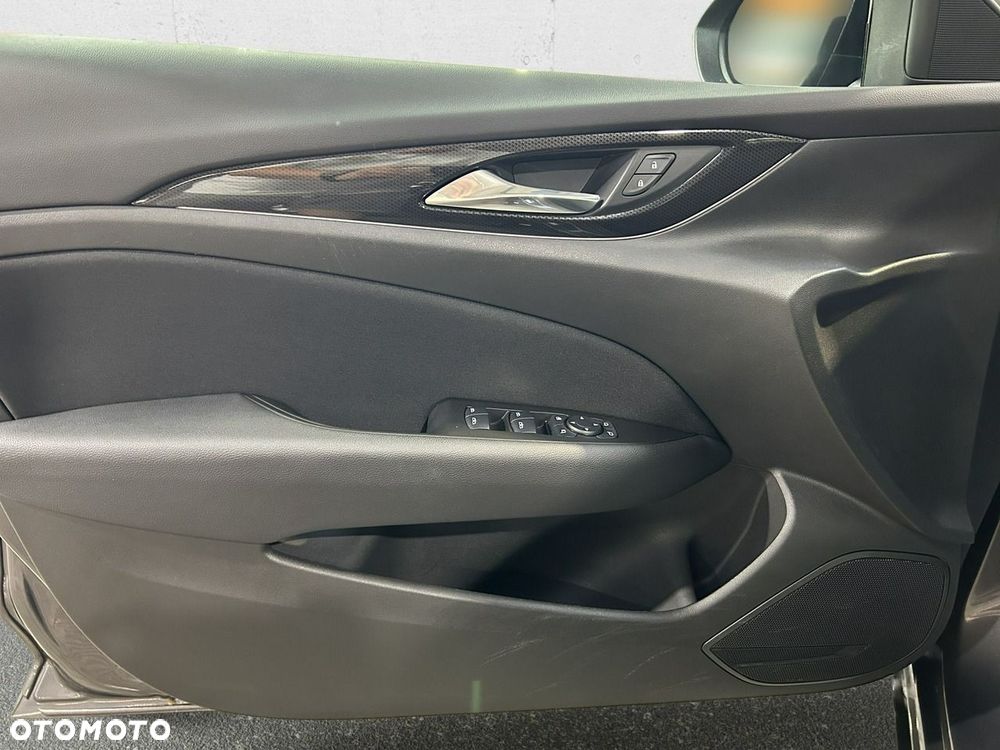 Opel Insignia - 10
