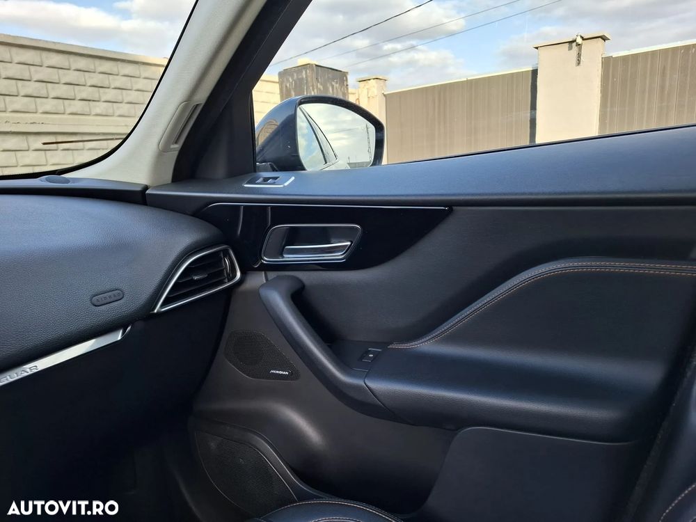 Jaguar F-Pace 20d AWD R-Sport - 21