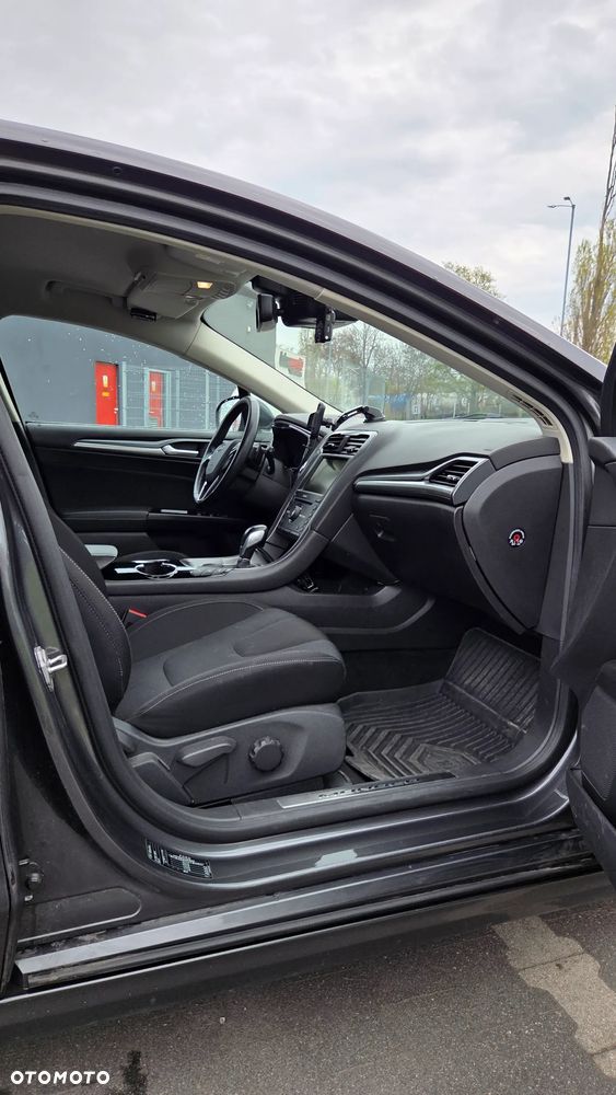 Ford Mondeo 2.0 TDCi Titanium PowerShift - 12